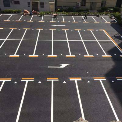 新余停车位划线厂家与消防通道施工标准及柜台设计指南