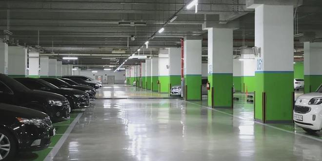 停车场停车也扣3分罚200元？车主无奈 只能卖车！