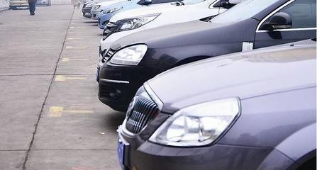 银川经营性停车场收费调整引发热议，上班族直呼“压力山大”